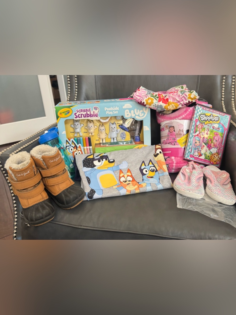 Gigi’s Bundle - Minnie blanket , Bluey toy & shoes